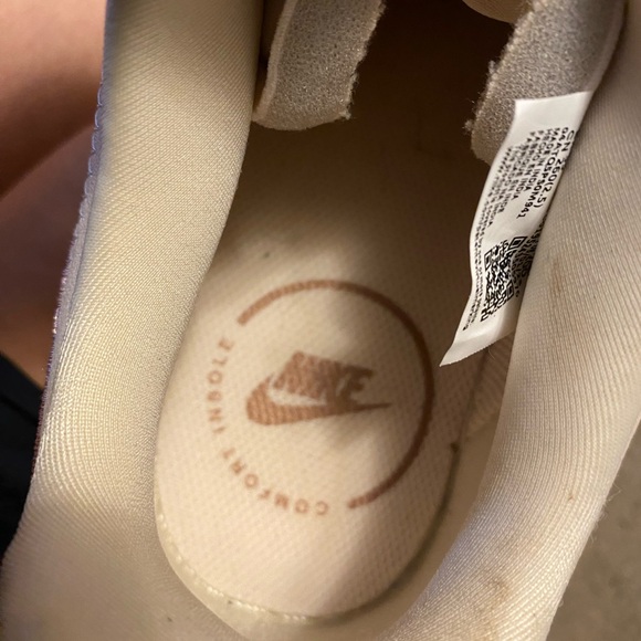 Nike Air Force - Picture 6 of 7